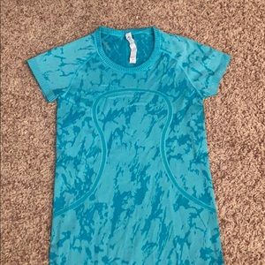 Lululemon swiftly top